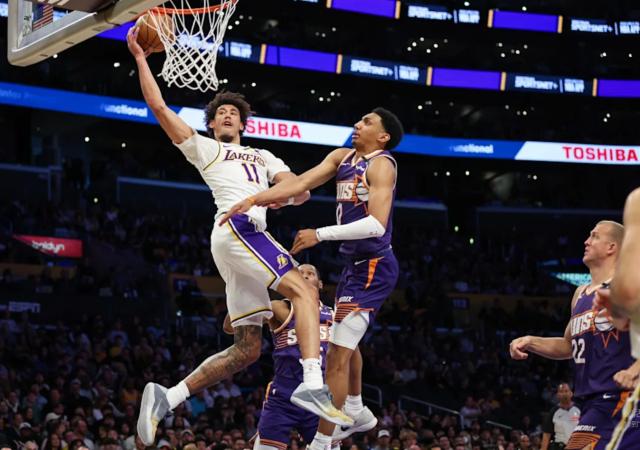 kaiyun sports-高效19分解放东契奇！湖人神塔复出激活球队攻防